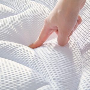 Surmatelas matelassé rafraîchissant blanc en microfibre 400TC, lavable, toutes saisons, usage domestique, teint uni, pliable - Product Image 3