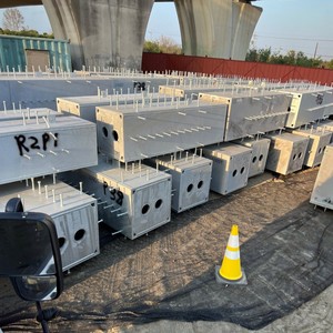 Caja de vigas de acero galvanizado para uso en construcción - Product Image 1