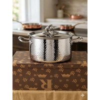 Casseroles Ruffoni de luxe en acier inoxydable, argentées, brillantes, polies et martelées à la main, best-sellers pour la maison, l'hôtel et la cuisine.