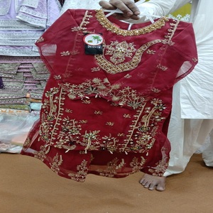 Costume 3 pièces prêt à l'emploi pour filles, brodé, respirant, design pakistanais pour adolescents, décorations à paillettes et lacées - Product Image 1