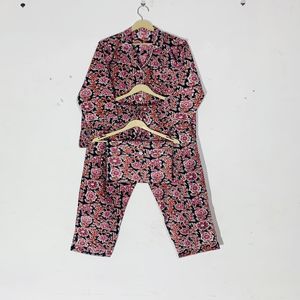 Ensemble de pyjama floral imprimé à la main de qualité supérieure - Vêtements de nuit en coton artisanal, vêtements de nuit et de détente bohèmes pour femmes, cadeau d'été - Product Image 5