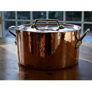 Casserole ronde en cuivre martelé avec couvercle en acier inoxydable et poignées en alliage de zinc, casseroles écologiques - Product Image 1