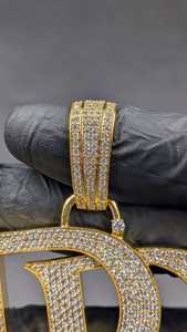 Colgante Personalizado con Letras RR Superpuestas, Plata de Ley 925, Totalmente Cubierto de Moissanita, Corte Princesa, Estilo Hip Hop - Product Image 4