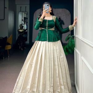 Elegant <b>Green</b> Kanchipuram <b>Silk</b> Premium Lehenga With Natural Satin <b>Silk</b> Top Zari Weaving Wholesale Rate By Royal Exports - Product Image 4