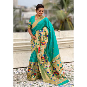 Sari en soie Paithani bleu marine avec grande bordure tissée en zari, concept demi-demi, vêtements indiens et pakistanais - Product Image 2