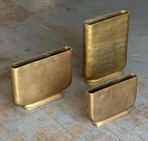 Vase à fleurs en métal antique fait à la main pour salon décor de mariage en aluminium massif coulé meilleur vendeur caractéristique du sol en laiton - Product Image 4