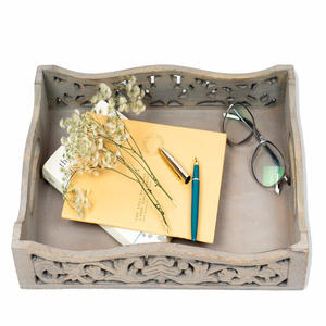 Plateau de service en bois de pin rustique fait à la main avec poignées de transport pour le comptoir de table de collation de thé ou la pièce d'affichage de décor de restaurant - Product Image 2