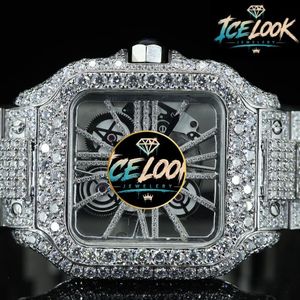 ICE LOOK JEWELERY นาฬิกาข้อมือผู้ชายสแตนเลสสตีลทรงสี่เหลี่ยม 40 มม. คริสตัลแซฟไฟร์ประดับเพชรเรืองแสงแบบอะนาล็อกวินเทจ - Product Image 2