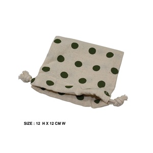 Bolsa de joyería con cordón de algodón natural de 150 GSM personalizada con diseño de estampado de lunares para la promoción de regalos de embalaje - Product Image 3