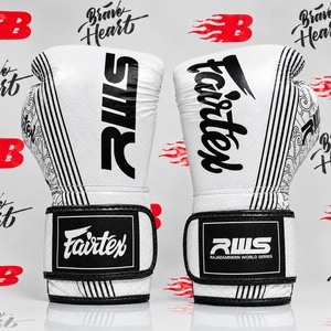 ถุงมือชกมวย Fairtex สำหรับฝึกซ้อม พร้อมแผ่นรองนุ่ม สีเหลืองและดำ ถุงมือชกมวยป้องกัน ทำจากหนังแท้ - Product Image 4