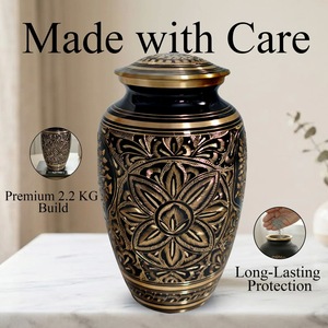 Urne funéraire artisanale élégante en laiton, durable, ovale, de style bohème, avec couvercle sécurisé, pour la retraite et les vœux de rétablissement - Product Image 3