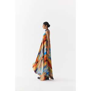 Vestido Halter Night Queen Confeccionado con Impresionante Tela de Seda Vegana, Prenda Versátil para Todas las Temporadas con Estampado de Pinceladas - Product Image 5