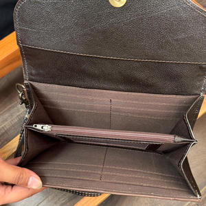 Sac à main en cuir véritable pour femme, fait à la main, grande capacité, pochette pour téléphone portable, bracelet, design de luxe personnalisé, portefeuille long en cuir de vache - Product Image 6