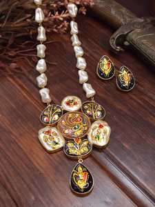 Vintage Ethnic Flower Pattern Bezel Setting Necklace Earring Set Imitation Pearl Rhodium Plated Zinc Alloy Jewelry for Women - Product Image 3
