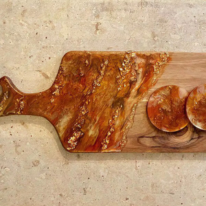 Juego de Tablas de Queso de Resina Amber Glow - No Tóxico, Fácil de Limpiar, Apto para Lavavajillas - Product Image 1