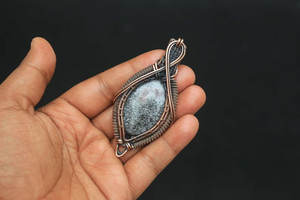 Pendentif en Pierre de Lune Fait Main, Alliage Métallique Précieux Plaqué Or 18K, Chaîne de Pull, Bijoux Artisanaux Bouddhistes de Luxe pour Fiançailles et Mariage - Product Image 2