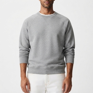 Sweat-shirt pour homme de qualité supérieure, uni, en coton doux tricoté avec une texture en molleton, finition à double couture, style col rond. - Product Image 1