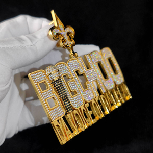 Colgante de Moissanita Chapado en Oro de 22k Bacho Da Voice Of Dallas con Temática Hiphop - Product Image 1
