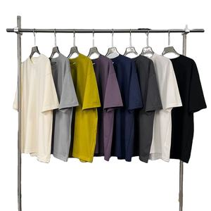 Camisetas de Hombre al por Mayor de Alta Calidad, 100% Algodón, 220 Gramos, Unisex, Corte Regular, Manga Corta, Casual, Transpirable, con Logotipo Personalizado, en Oferta - Product Image 1