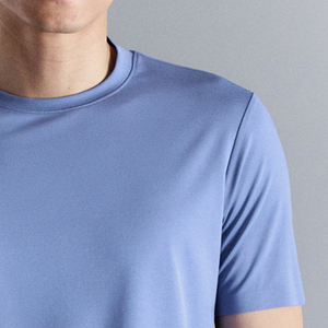 Camiseta de algodón de inspiración atlética para hombre, tela de textura suave, cuello redondo / Camiseta informal de color liso para uso diario, precio de fábrica - Product Image 4