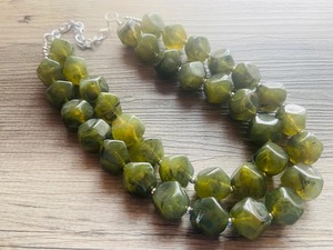 Collar de Resina Hecho a Mano con Aspecto de Piedra Natural, Joyería de Moda para los que Marcan Tendencia - Product Image 1