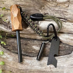 Kit de Encendido de Fuego Premium con Ferro Rod, Mango de Madera Geométrico Resistente, Encendedor Multiherramienta de 50mm, Cordón de Paracord, Silbato - Product Image 3