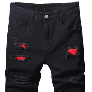 Shorts en jean noir pour homme, taille mi-haute, fermeture boutonnée, style streetwear déchiré, 100% coton tissé - Product Image 1