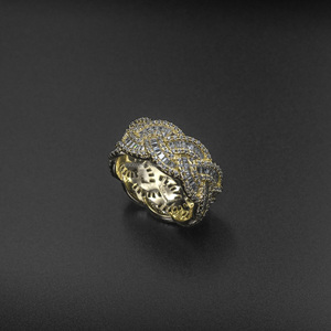 Bague de cocktail de luxe pour femme en argent sterling 925 avec diamant moissanite taille baguette et sertissage pavé géométrique, bijou de fiançailles - Product Image 2