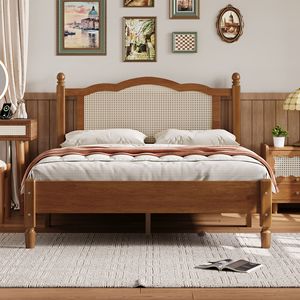 Cama de plataforma de madera tamaño matrimonial estilo vintage en nogal con cabecero de ratán natural y soporte de listones de madera. Entrega prevista. - Product Image 1