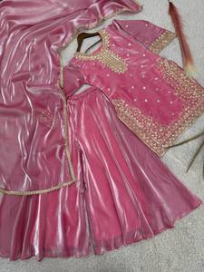 Ensemble Anarkali en soie brodée rose avec dupatta, tenue traditionnelle indienne et pakistanaise pour femme, longueur genou, coupe classique, idéal pour les mariages, séchage rapide - Product Image 5