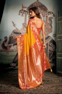 Envílase en Elegancia, Haga de Cada Momento una Experiencia Real, Disfrute de una Gracia Atemporal, Saree de Seda, Tela de Seda de Primera Calidad, Suave y Pesada - Product Image 5