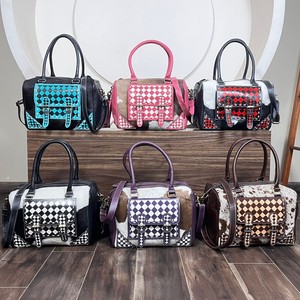 กระเป๋าถือหนังวัวแท้ลายตารางหมากรุก  งานผลิตระดับมืออาชีพ  พร้อมสายสะพายไหล่และสายสะพายข้างสำหรับผู้หญิง - Product Image 5