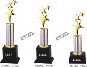 Trophée écologique en argent avec base en colonne plaquée métal à trois étoiles, logo imprimé UV, gravure, récompense sportive, modèle 346 ABC - Product Image 1