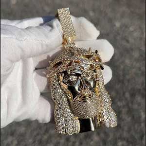 Pendentif personnalisé Tête de Jésus en Moissanite, Argent 925 Plaqué Or 18K, Bijou Chrétien Certifié GRA, Style Hip Hop - Product Image 1