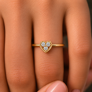 Bague en or jaune 14K 18K avec diamant de laboratoire taille brillant rond, style minimaliste romantique, vente en gros - Product Image 2
