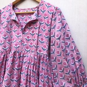 Robe midi en gaze de coton à manches longues, col profond, motif floral, imprimée à la main, pour femme, commandes en gros au meilleur prix, vêtements de nuit - Product Image 1