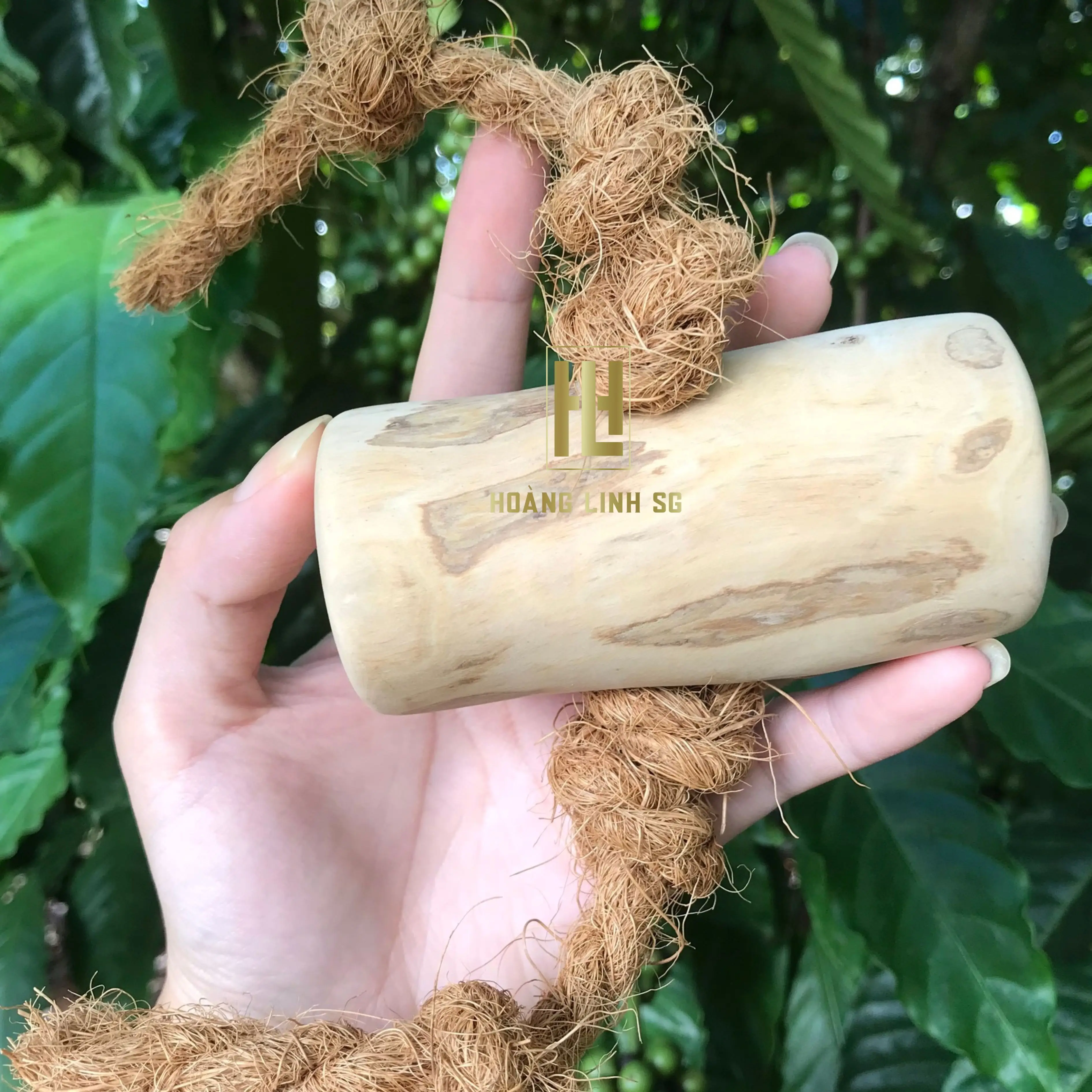 Кофейная деревянная игрушка для жевания кокосовой Собаки от Hoang Linh SG + 84 797 415 298 Sara