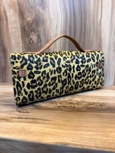 Sac à main élégant pour femme RABADA en cuir véritable, type pochette seau, avec fermeture à loquet, design à bandoulière unique, capacité 1-1,9 L, écologique - Product Image 5