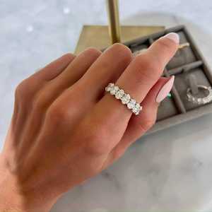 แหวนแต่งงานเพชรแบบครึ่งวง 14K ทองคำแท้ ฝังเพชรทรงรี เพชรเลี้ยงในห้องปฏิบัติการ สามารถสวมซ้อนกันได้ เหมาะสำหรับใส่ทุกวัน เครื่องประดับดีไซน์ไม่ซ้ำใคร ราคาโรงงาน - Product Image 2