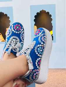 Baskets pour femmes de haute qualité, faites à la main, ornées de perles de coquillage et d'appliques papillon, chaussures décontractées pour la marche et les soirées - Product Image 6