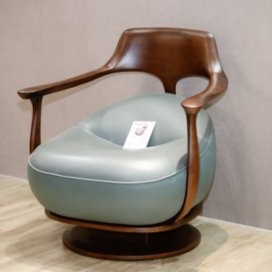 Fauteuil pivotant contemporain en bois de noyer avec assise en cuir et base en métal doré pour hôtel PISANO - Product Image 3