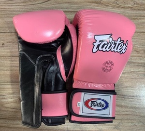 Guantes de Boxeo Universales Fairtex Muay Thai, Guantes de Boxeo de Entrenamiento y Sparring de Cuero Real Personalizados - Product Image 1