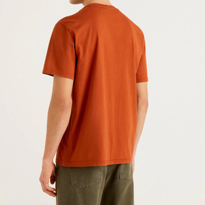 เสื้อยืดผู้ชายสไตล์ฮิปฮอปแบบสบายๆ ราคาดีที่สุด บริการ OEM ปรับแต่งได้ ผลิตจากผ้าฝ้ายถัก 100% ระบายอากาศได้ดี เป็นมิตรกับสิ่งแวดล้อม ดีไซน์ใหม่ สำหรับผู้ใหญ่ - Product Image 3