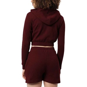 Sweat-shirt à capuche tendance avec short assorti pour femme, design minimaliste, ensemble été pour femme. - Product Image 5
