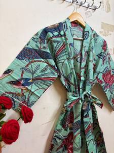 Al por mayor: Bata kimono de algodón con estampado floral y de pájaros para mujer, ligera, para spa, salida de playa y ropa de descanso para damas de honor - Product Image 2