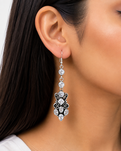 Boucles d'oreilles pendantes longues en argent oxydé avec zircon, directement de l'usine, pour mariage |   Boucles d'oreilles pendantes tendance en gros - Product Image 2