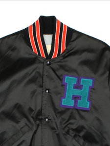 แจ็คเก็ต Letterman ผ้าซาตินแบบกำหนดเองรุ่นใหม่ล่าสุด พร้อมปักโลโก้ทีม ชื่อ และหมายเลข สำหรับผู้ชาย - Product Image 3