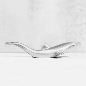Ouvre-bouteille élégant en forme de dauphin, finition argentée, outil de bar, pièce de collection, adapté aux amateurs de thèmes marins et de motifs animaliers - Product Image 3
