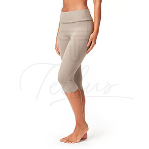 Shorts Capri sans coutures pour femme, noir uni, longueur genou, extensibles dans quatre directions, en Spandex et Nylon, séchage rapide, effet ventre plat - Product Image 3