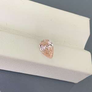 เพชรเม็ดเดี่ยวทรงลูกแพร์ 1.06 กะรัต ผลิตในห้องปฏิบัติการ ได้รับการรับรองจาก GIA และ IGI ความสะอาดระดับ VVS เพชรปลูกในห้องปฏิบัติการ CVD สีชมพู สำหรับทำเครื่องประดับ ขายส่ง - Product Image 1